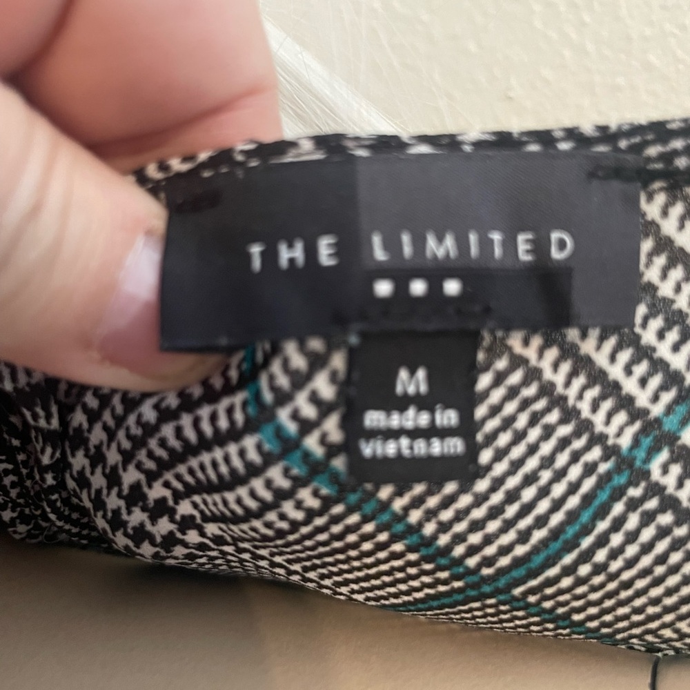 The Limited 3/4 plaid top - Picture 5 of 6